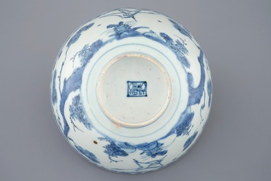 Een Chinese blauw-witte kom met kraanvogels, Ming Dynastie